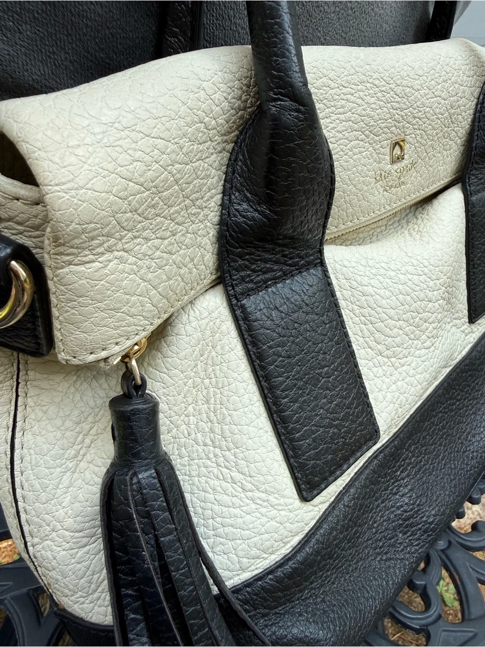 kate spade Black and Cream Two-Tone Leather Shoulder Bag